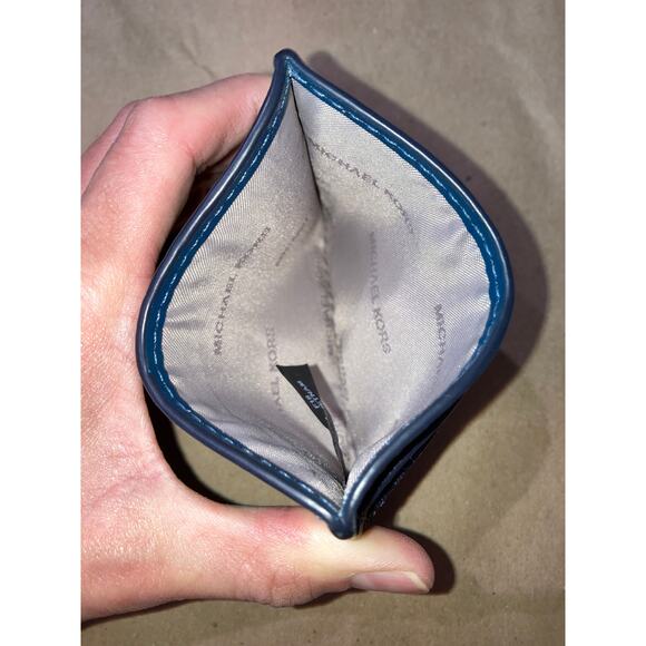 MICHAEL KORS SMALL BLUE SAFFIANO LEATHER CREDIT CARD WALLET - Picture 3 of 4